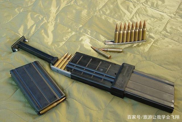 战场上,士兵如何给弹匣快速装填子弹?