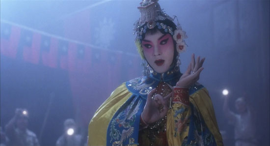 陈凯歌的《霸王别姬》的详细点剧情