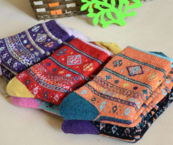 请问中国最大的袜子批发市场