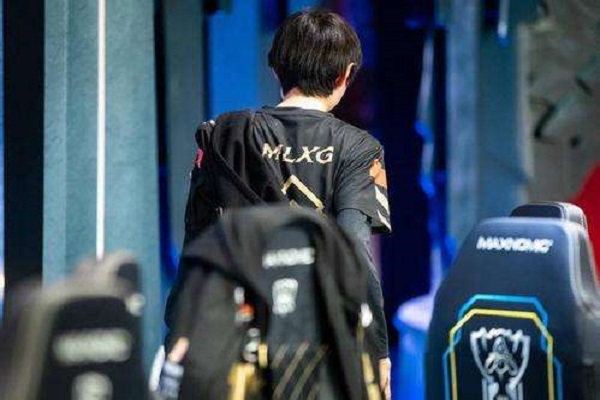 人气主播mlxg宣布停播,作为前职业选手的实力主播为何被大家声讨?