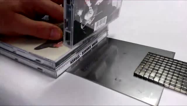 磁悬浮地球仪不用电源能悬浮起来吗?我弄了2块磁铁,为什么怎么也悬浮不起来?