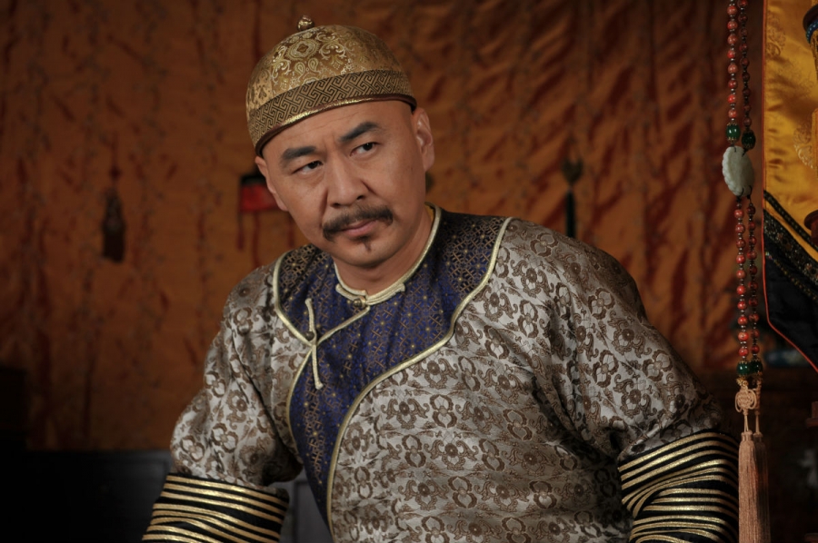 如何评价陈建斌在《甄嬛传》里面的演技?