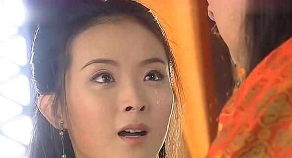 王艳23岁嫁入豪门,婚后屡遭继子及亲儿子打骂,她近况如何?