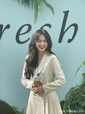 唐嫣生图笑起来一点偶像包袱都没有,有可爱到你吗?