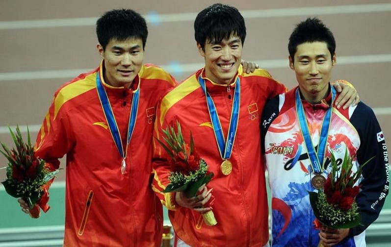 谁能提供一些描写北京奥运会和广州亚运会(包括残运会)的,描写人物以及各个角度能跟我描述一下吗。