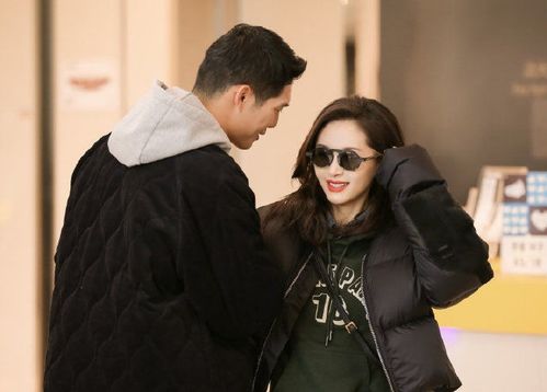 王子文坐吴永恩肩上自拍,这是在秀恩爱吗?