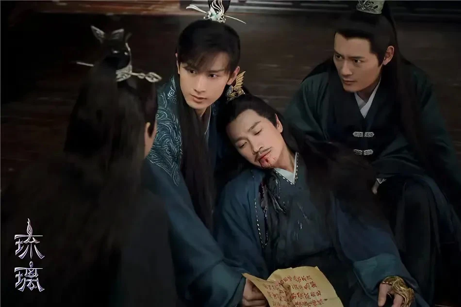 何晟铭在《山河月明》中称为成毅的哥哥，他们之前有过哪些合作？