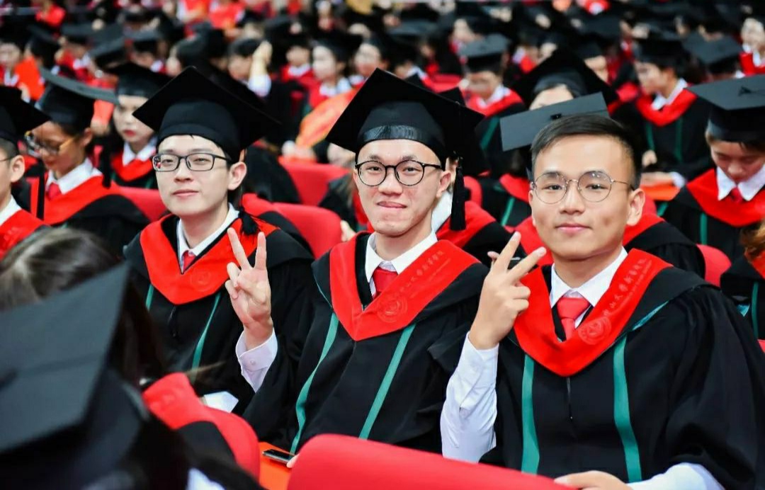 如何看待冒名顶替上大学拟写入刑法的规定呢？