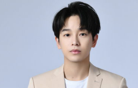 许飞端碗火锅上车，娱乐圈还有哪些吃货明星？