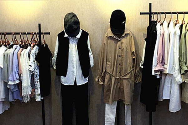 服装店面该如何进行服装陈列或商品摆放？