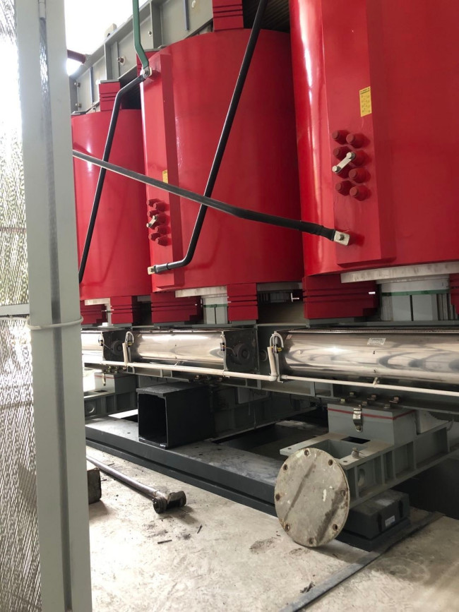 变压器上用什么减震器,15吨重