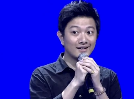 《非诚勿扰》男嘉宾李俊逸在上海某地发生严重车祸，现场情况如何？