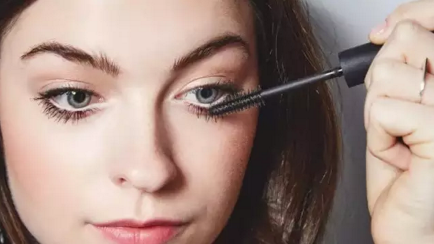 如何涂睫毛膏视频