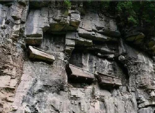 千年悬棺是怎么回事,蕴藏着古人怎样的智慧?