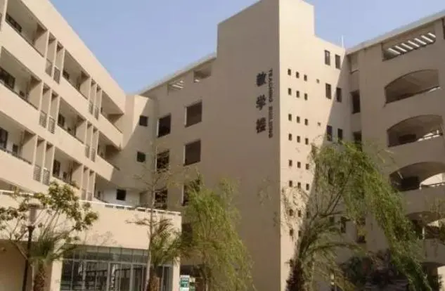 佛山二中是重点中学吗