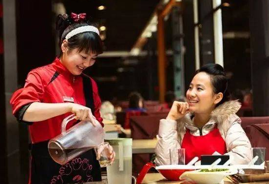 海底捞2020年员工平均年薪是多少？