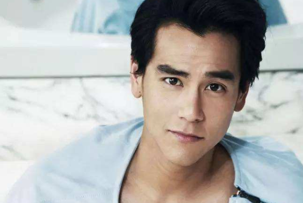 彭于晏身材好,颜值高,他承认过的女友都有谁 ?