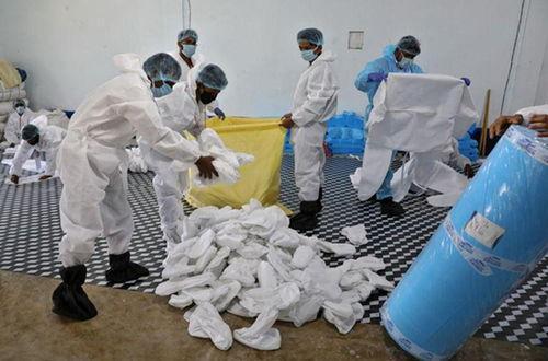 印度官员回应恒河浮尸:系河葬习俗,是否与新冠疫情有关?