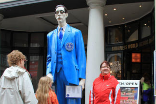 史上第一巨人,身高2米72,获吉尼斯纪录认可,这是真的吗?