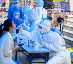 上海警方通报男子维护核酸检测秩序与人冲突身亡，应如何避免此类事件发生？