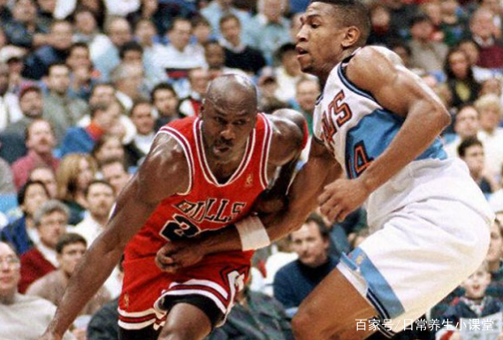 奥尼尔说在乔丹身边打球，我奶奶也能夺冠，有什么道理？