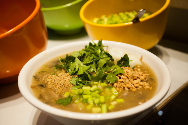 郑州山野菜杂面条做法