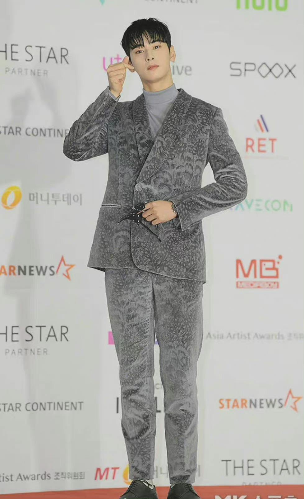 车银优出席2021AAA颁奖典礼,他的状态怎么样?