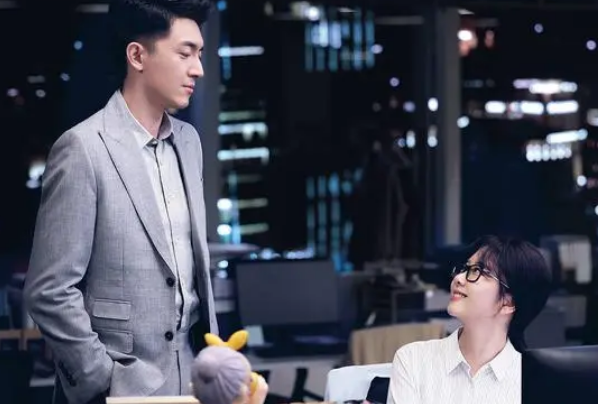 《请叫我总监》中的角色宁檬被网友催分手,谭松韵是如何回应的?