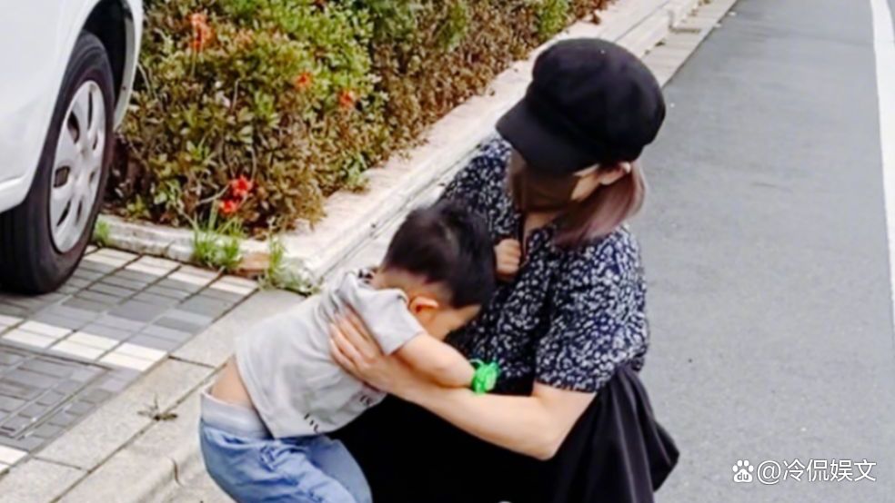 苍井空确诊新冠，2岁双胞胎儿子也感染，她的老公有没有被感染？