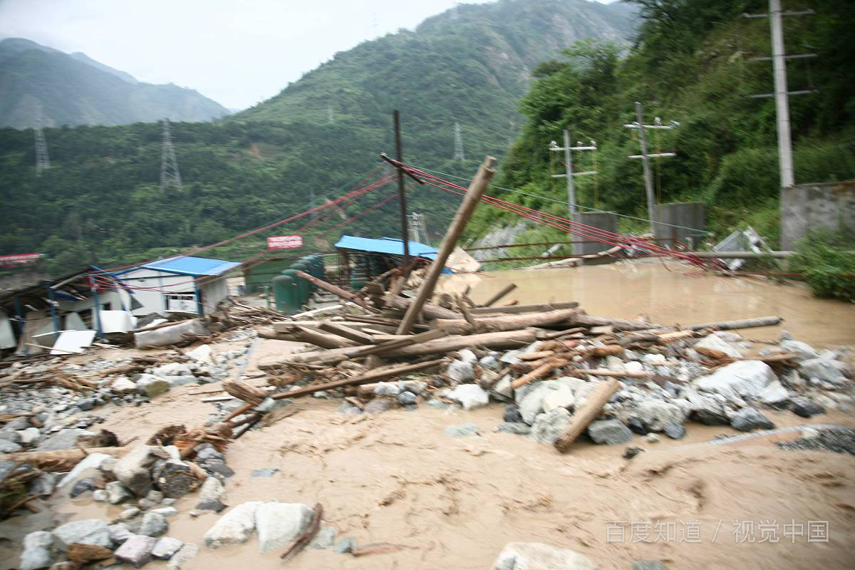 四川汶川发生泥石流，泥石流究竟是怎样形成的？