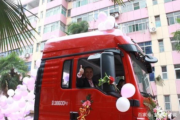 婚礼现场，新娘索要五万的下车礼，男子拒绝结婚让她现在就走，后来如何？