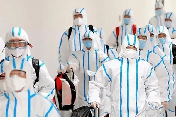 中国体操队全副武装到日本,别的国家选手是怎么做的?