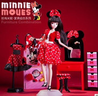 关于可儿娃娃的迪士尼系列·