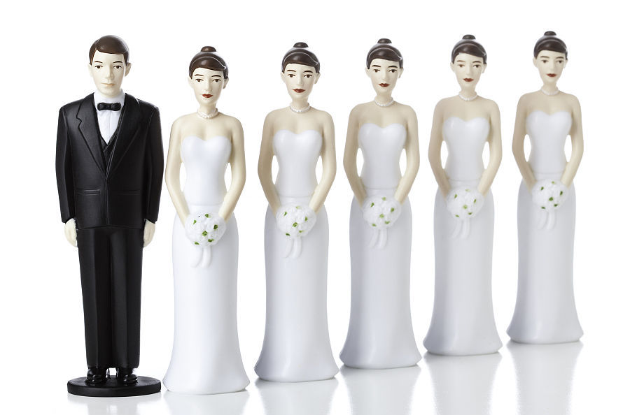 古代实行一夫一妻多妾制，又为什么有三妻四妾的说法呢？妻和妾可以等同吗？