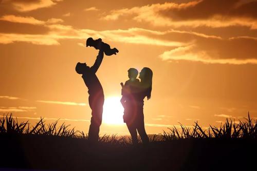 卫健委称5月31日后可生三孩，这其中有哪些信息值得关注？