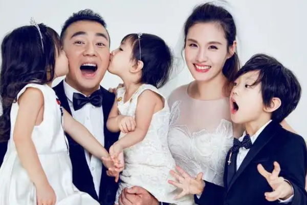 刘畊宏的妻子是谁？她当初是如何进入娱乐圈的？