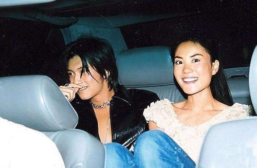 李威龙和王菲结婚,结婚对象却不是谢霆锋,这到底是怎么回事?