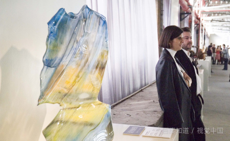 觉得墨香铜臭是个怎样的人