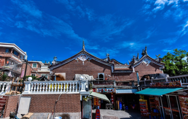 曾厝垵在厦门的哪个位置