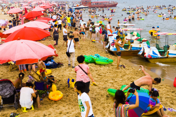 南戴河黄金海岸限号吗?想去玩几天！大神指点一下有没有能赶海的好地方？