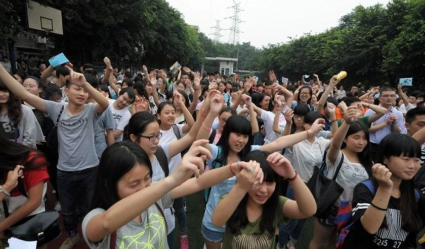 2021河北高考评卷现场实拍来了，什么时候能够知道高考成绩？