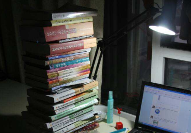 学生可以考保荐人考试吗？