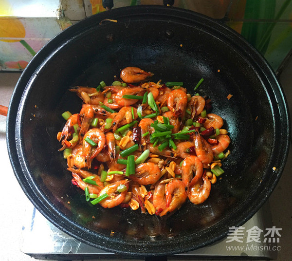 干锅虾的制作方法及原料