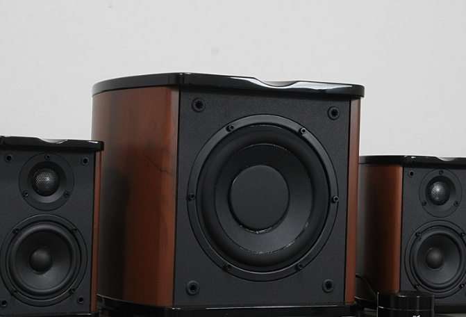 惠威音箱怎么样？