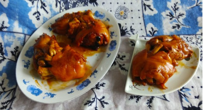 猪脚炖什么好吃