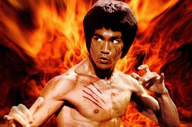 谁知道李小龙为什么叫“李小龙”呢？他的原名李振藩与李小龙这个名字有关吗？李小龙这个名字是怎样来的？