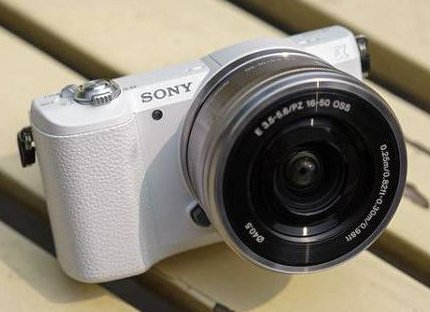 索尼F707型数码相机开机电源灯亮其它功能无反应?