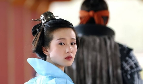 刘诗诗吴奇隆传婚变!时隔多年拍古装降咖搭男网红,家庭事业难两全,咋看?