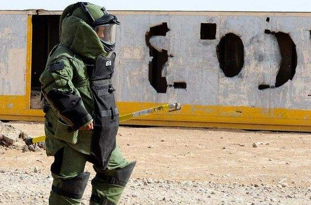 求美国攻打阿富汗或伊拉克战争有关的电影,关于与恐怖分子战争的电影!谢谢!