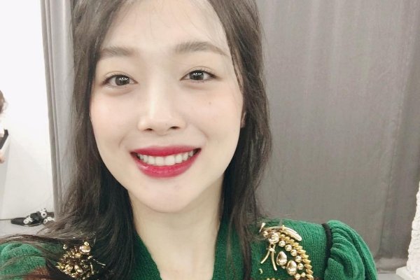 雪莉确认死亡事件的来龙去脉，崔雪莉真的是上吊自杀吗？